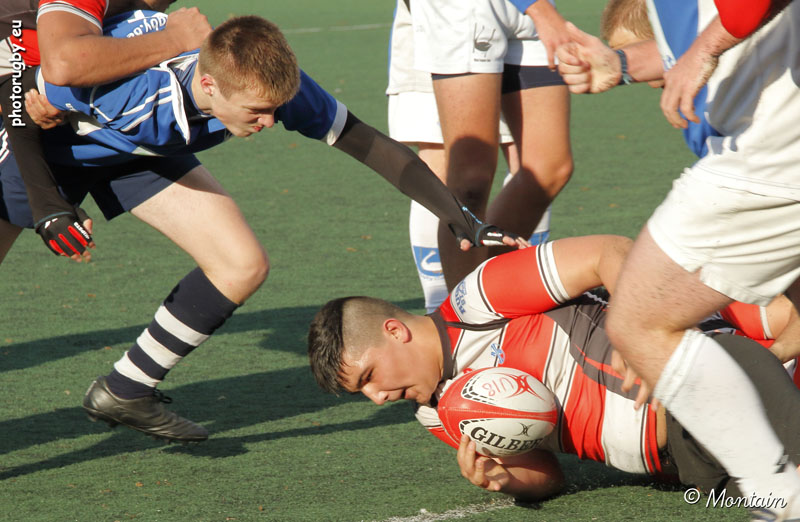 161022U18_081_7D110475