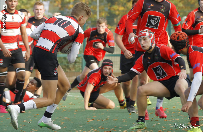 161029U18_032_7D111022