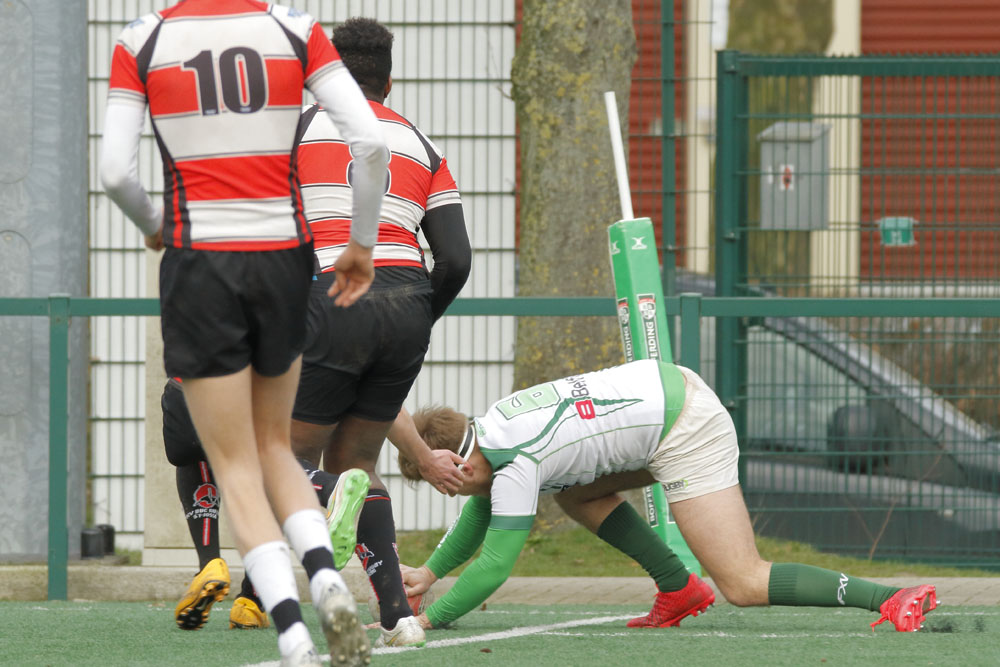 170225U18_090_7D115835